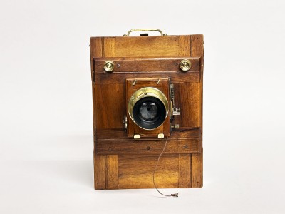 CHAMBRE Photographique en noyer 1880
