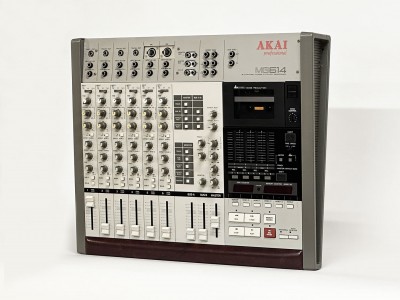 Location AKAI MG-614 Professionnel