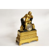 Pendule 1840 jeune homme accoudé