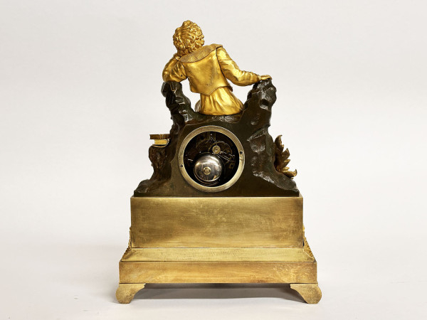 Pendule 1840 jeune homme accoudé