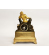 Pendule 1840 jeune homme accoudé