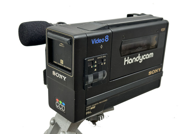 SONY CCD M8E