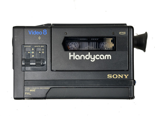 SONY CCD M8E