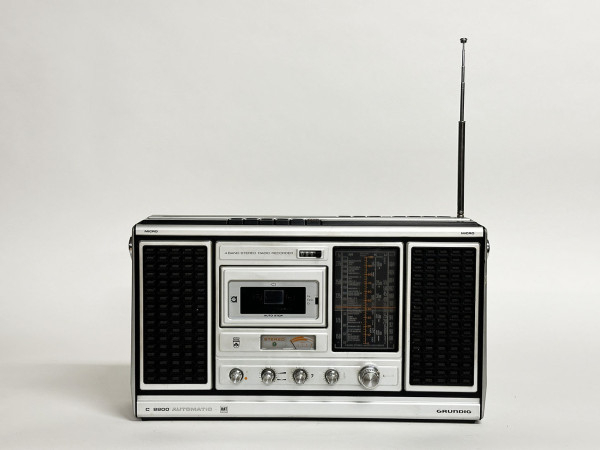 GRUNDIG C-8800 Automatic Hifi Vintage réparations