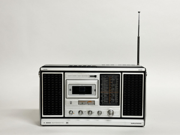 GRUNDIG C-8800 Automatic