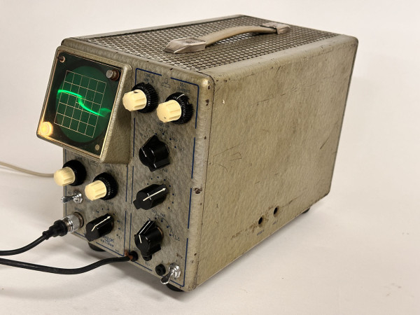 UNITRON Oscilloscope