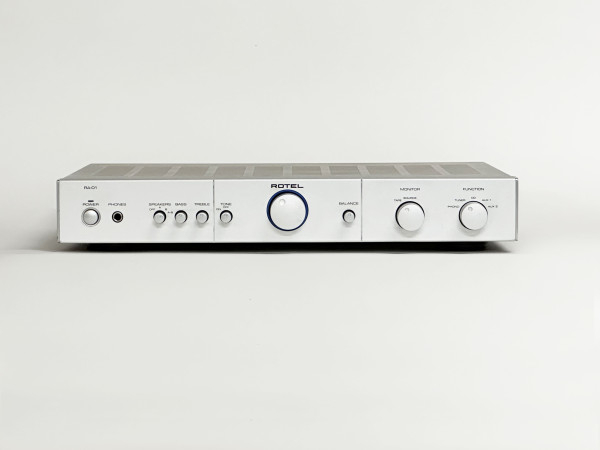 ROTEL RA-01