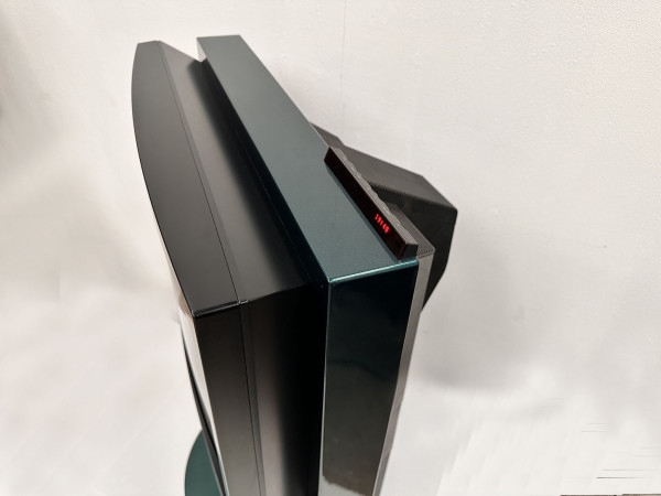 B&O Beovision Avant 32