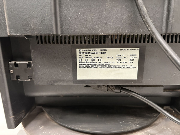 B&O Beovision Avant 32