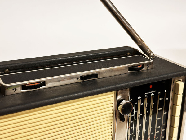 GRUNDIG Transistor 17