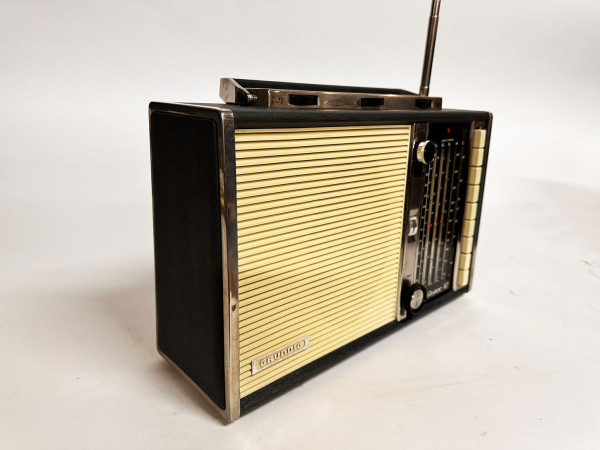 GRUNDIG Transistor 17