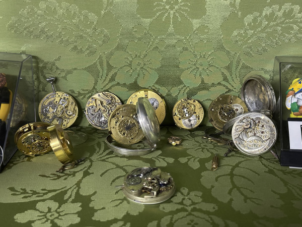 Mouvements de montres chronographes et Coq