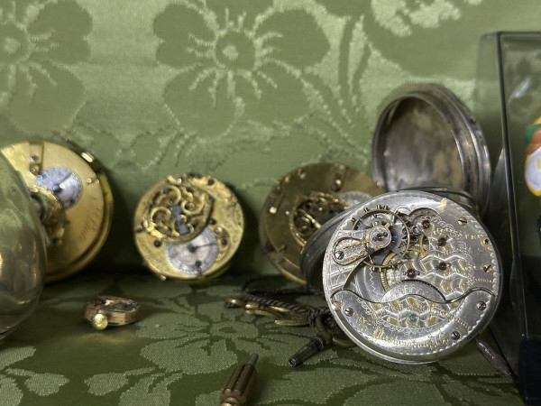 Mouvements de montres chronographes et Coq