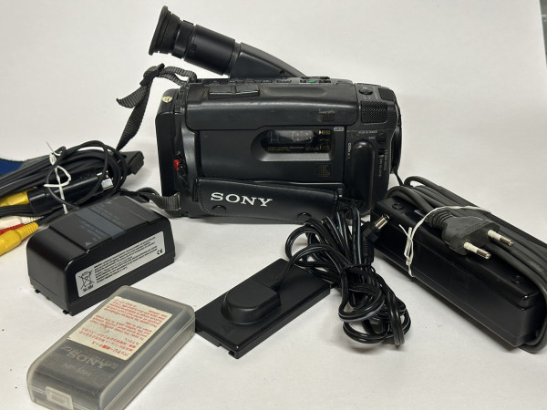 SONY CCD TR-805-E
