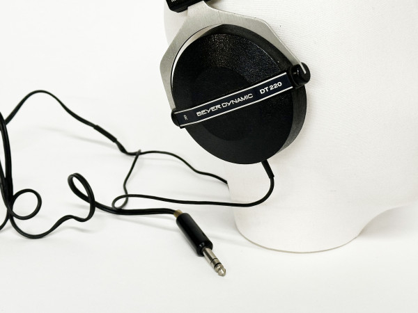 BEYER DYNAMIC DT-220 HifiVintage