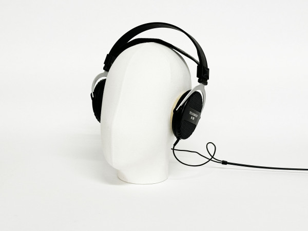 TELEFUNKEN TH-700