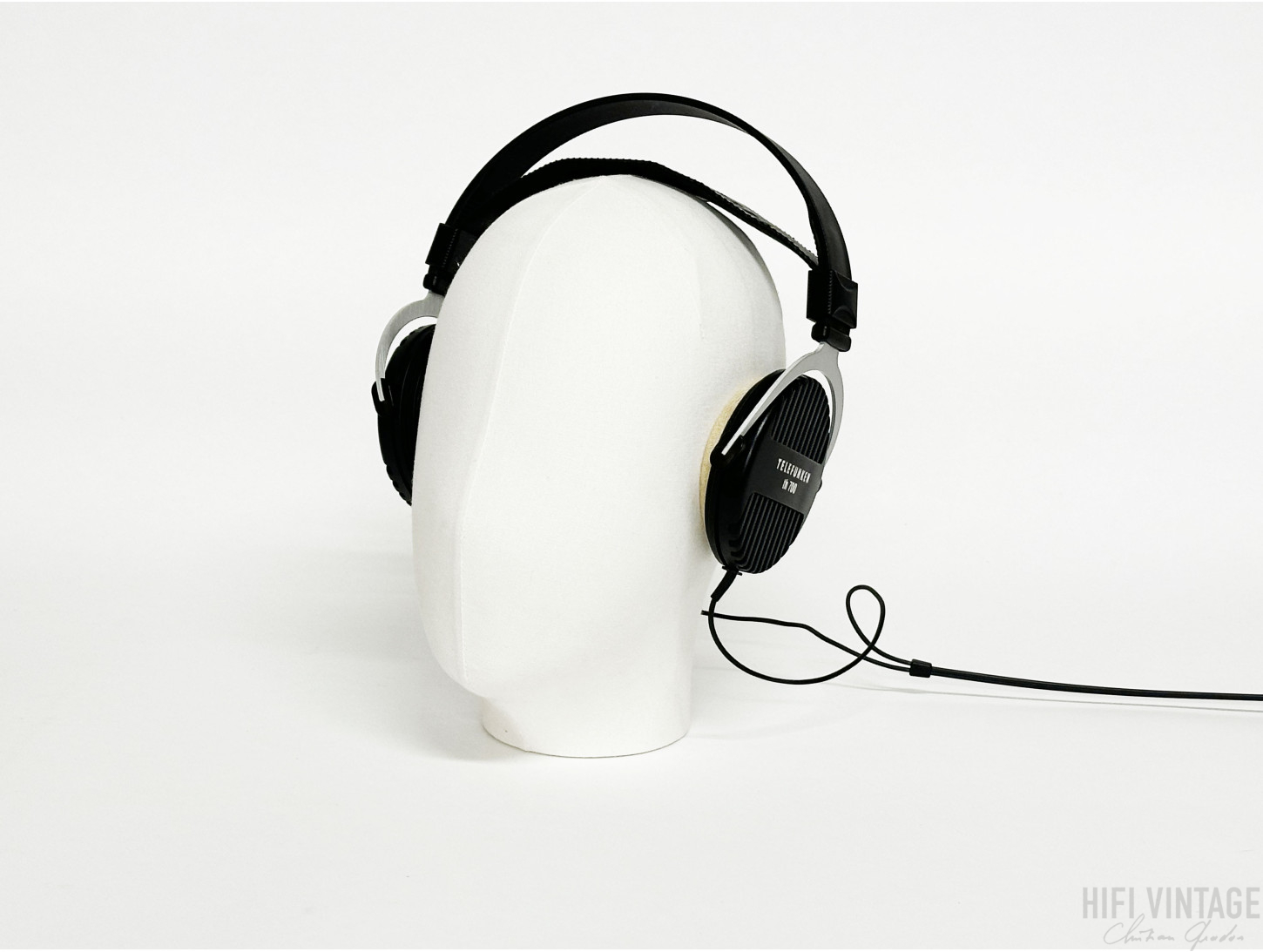 TELEFUNKEN TH-700