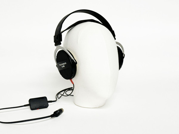 TELEFUNKEN TH-700