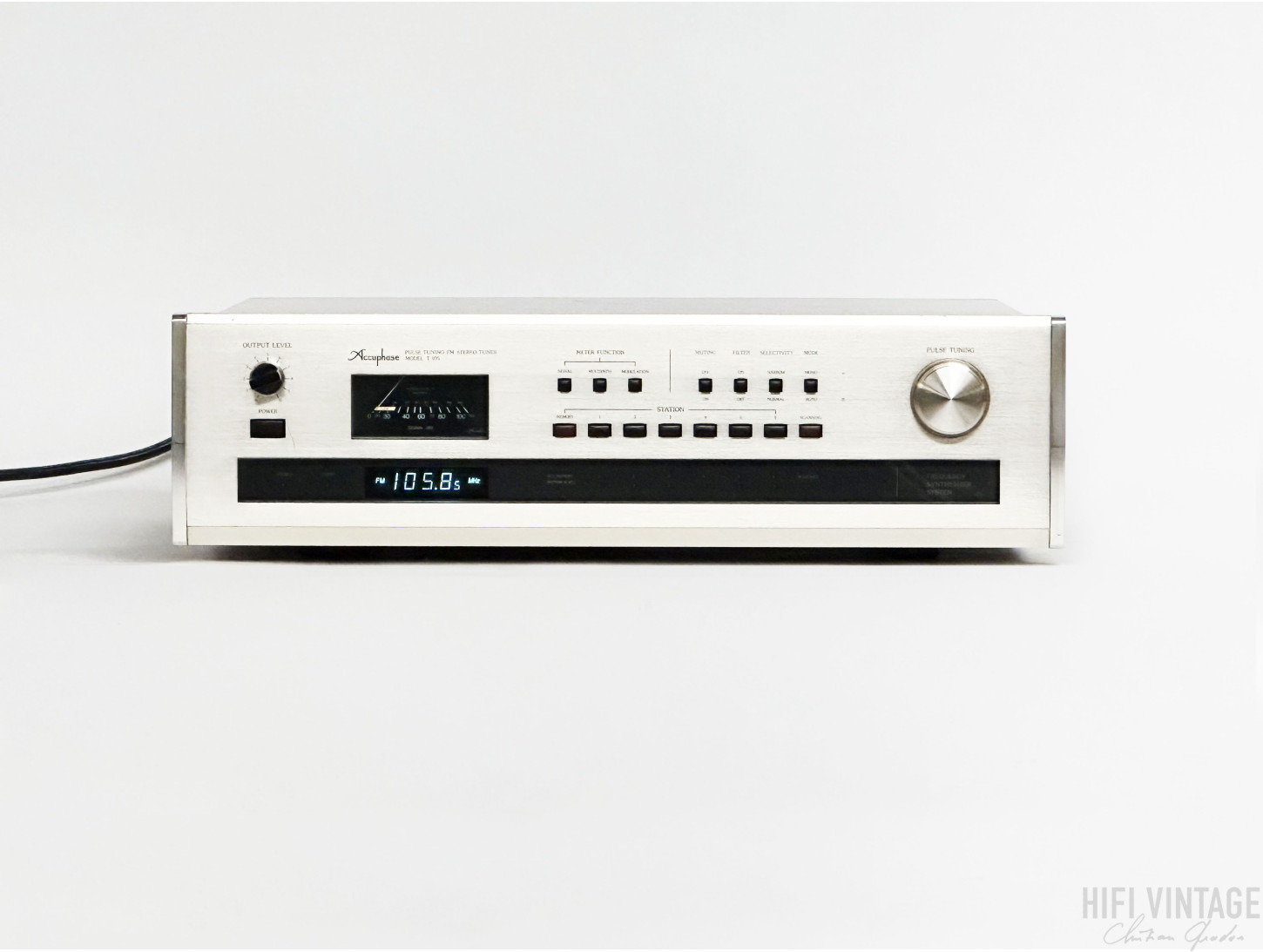 ACCUPHASE T-105