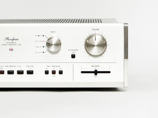 ACCUPHASE E-205