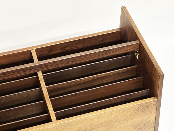 Meuble à vinyles en bois