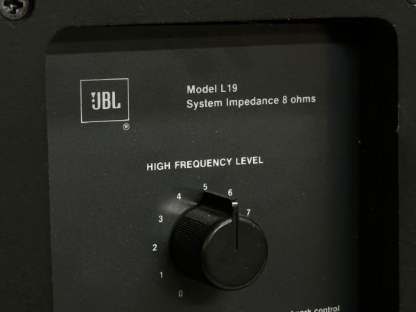 JBL L-19