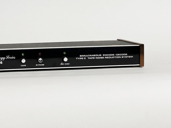 DBX 224
