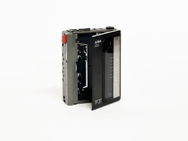 AIWA TP-37