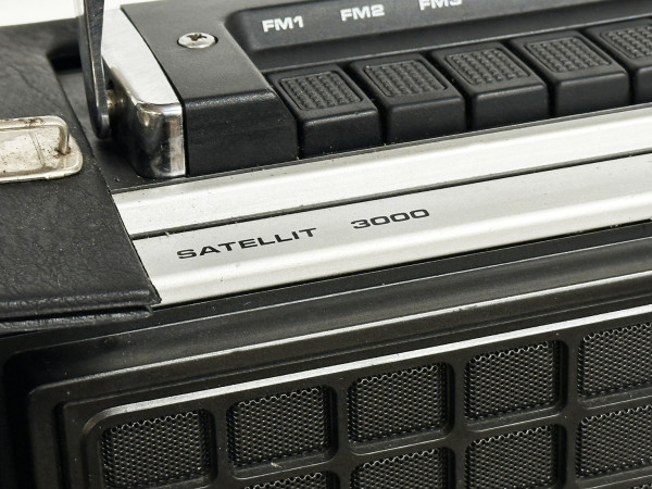 GRUNDIG Satellit 3000