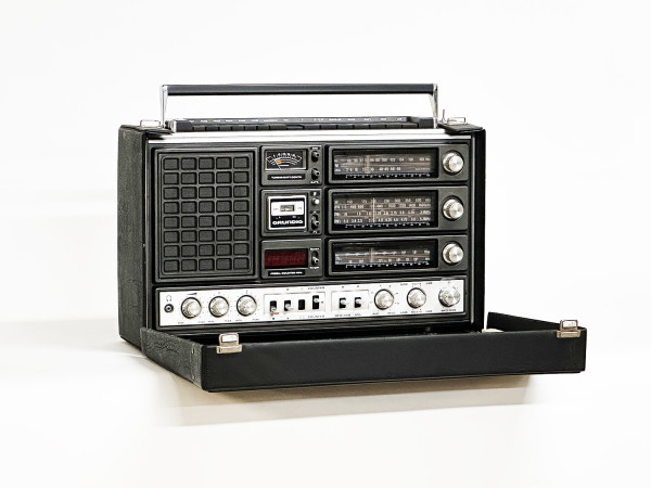 GRUNDIG Satellit 3000
