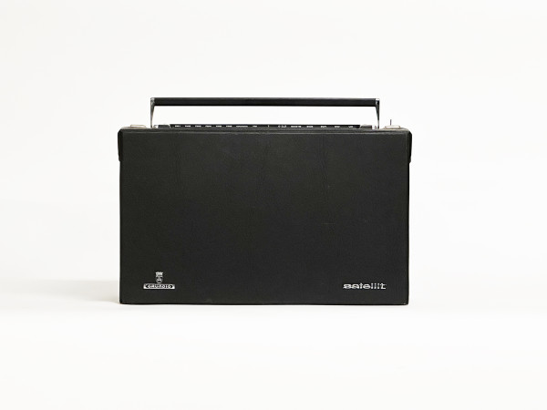 GRUNDIG Satellit 3000