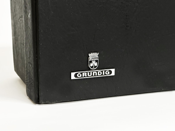 GRUNDIG Satellit 3000