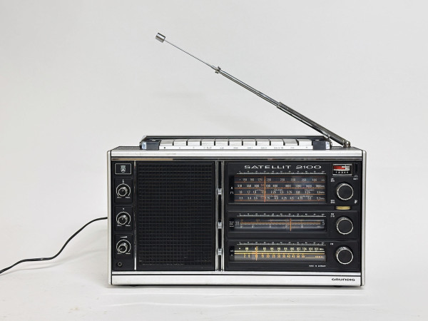 GRUNDIG Satellit 2100 Hifi Vintage réparations