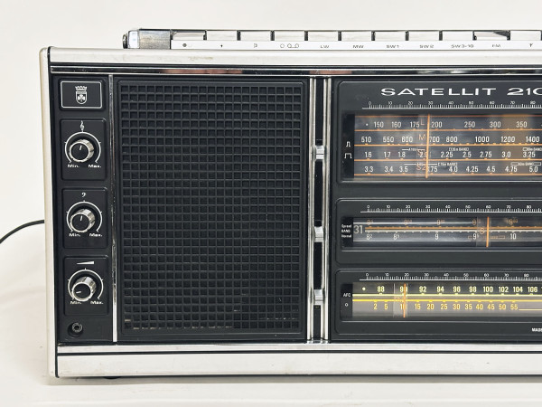 GRUNDIG Satellit 2100 Hifi Vintage réparations