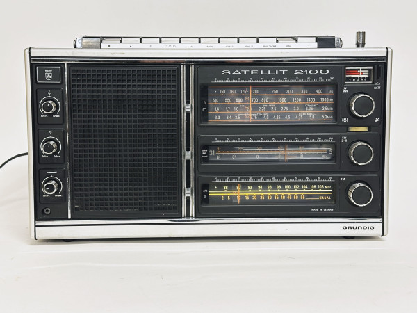 GRUNDIG Satellit 2100 Hifi Vintage réparations