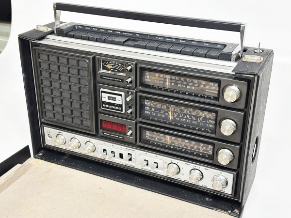 GRUNDIG Satellit 3000 Hifi Vintage réparations