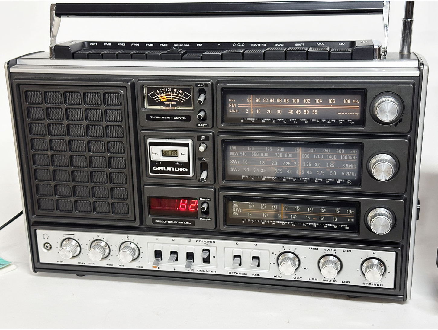 GRUNDIG Satellit 3000 Hifi Vintage réparations