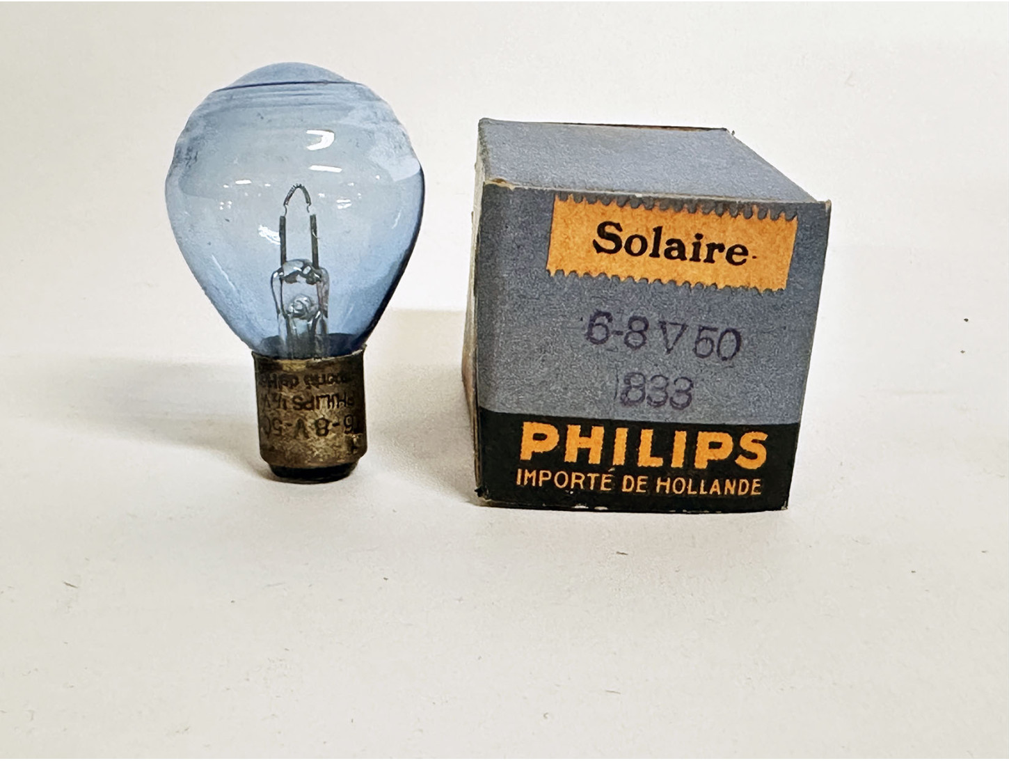PHILIPS 833 6-8 V pour phare de voiture