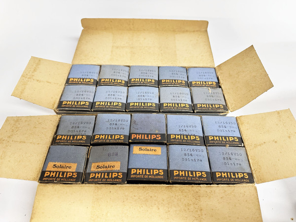 PHILIPS 834 12V pour phare de voiture