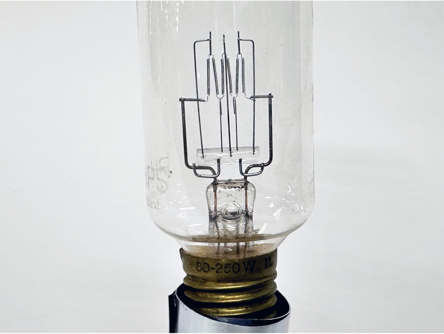 34 PHILIPS Projector Bulb 80-250W