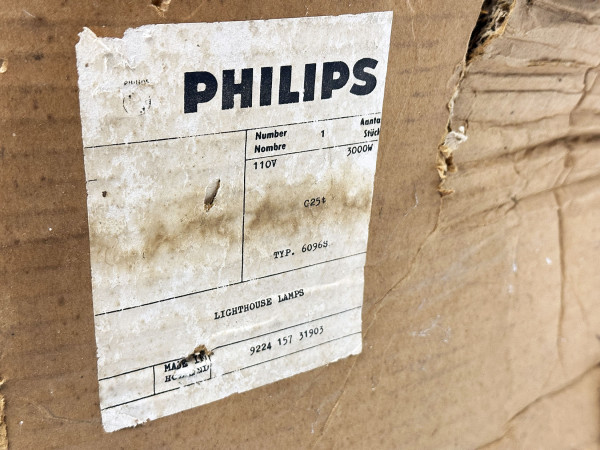 PHILIS Ampoule 6096-S C25T 110V 3000W