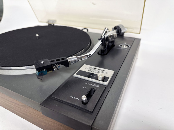 SHARP QT-37-H HifiVintage réparations