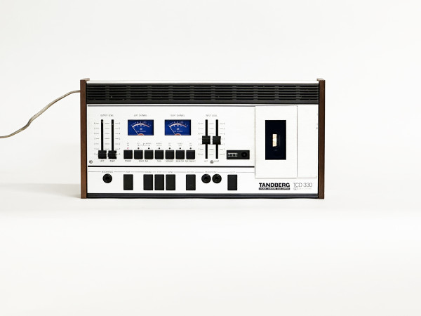 TANDBERG TCD-330 wood
