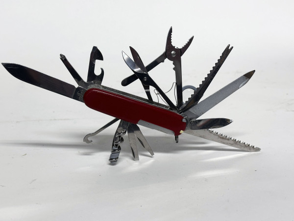 VICTORINOX Couteau suisse 30