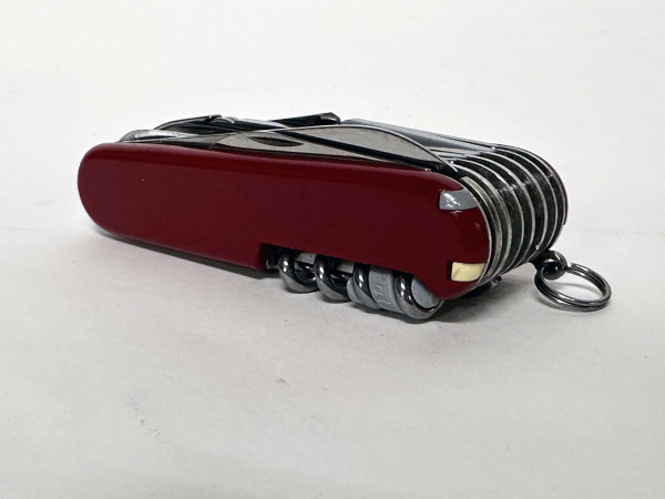 VICTORINOX Couteau suisse 30