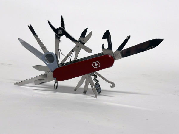 VICTORINOX Couteau suisse 30
