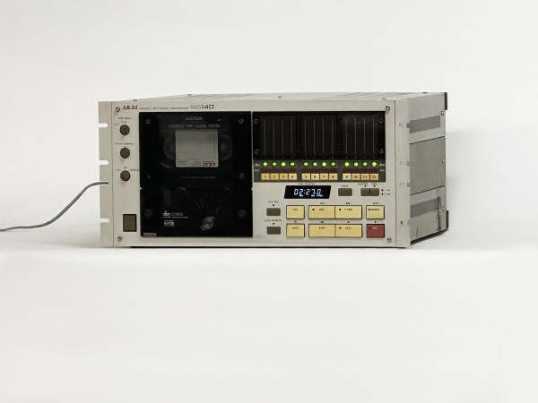 AKAI MG-14-D Professionel