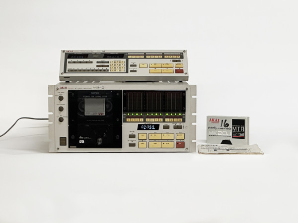AKAI MG-14-D Professionel