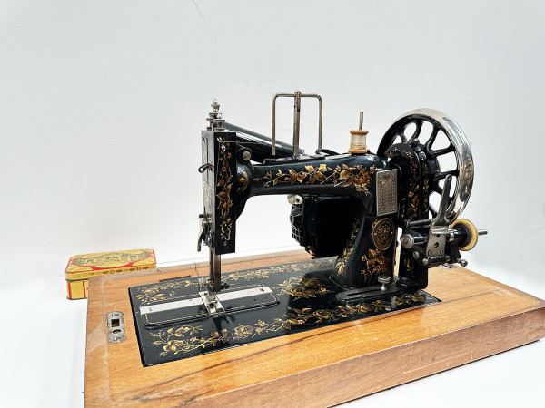 CLEMENS MULLER DRESDEK Machine à coudre  Hifi vintage Paris réparations