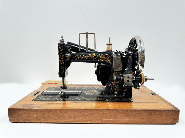 CLEMENS MULLER DRESDEK Machine à coudre  Hifi vintage Paris réparations